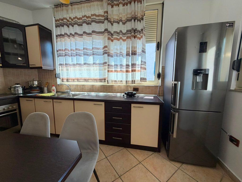 Affitto, Appartamento 2+1+2, 21 Dhjetori, Tirane