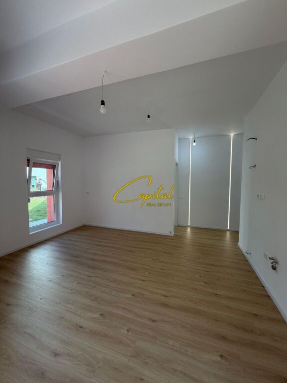 LOCALE COMMERCIALE IN AFFITTO 70 M2 RESIDENZA KADIU 400 EURO