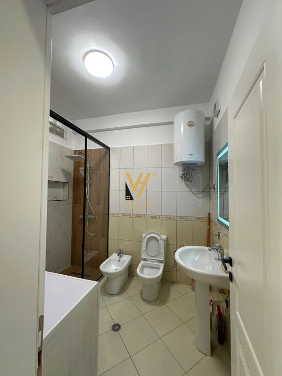 JEPET APARTAMENT 2+1+BLK TE KOPSHTI ZOOLOGJIK 90.000 LEKE