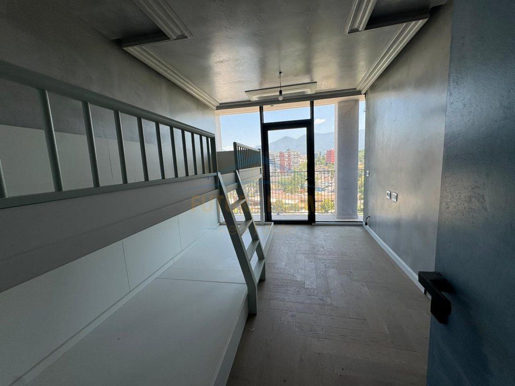 Shitet Apartament 2+1+2 , Lake View Residence, Tirane.