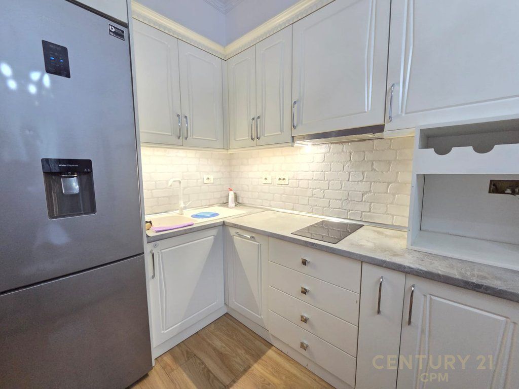 APARTAMET 2+1 ME QIRA TEK SHALLVARET bot143019