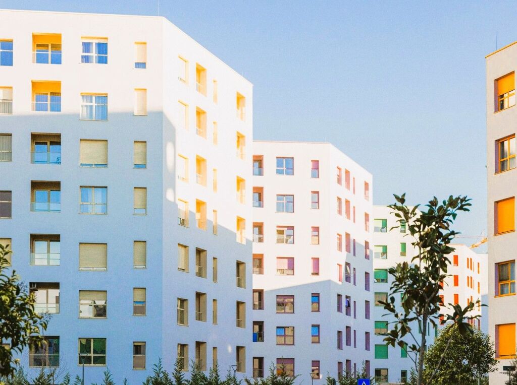 🏡✨ Shitet Apartament tek Kompleksi Kadiu në Ali Demi ✨🏡