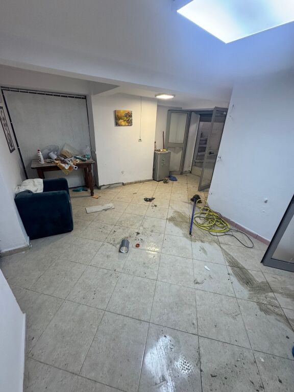 Business premises for rent at Dinamo Stadium secondary road near Vena
