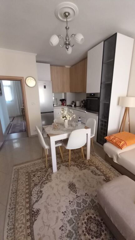 Shitet Apartament 2+1 te Bulevardi Zogu I 📍 Ndodhet pranë Ministrisë së Drejtësisë
