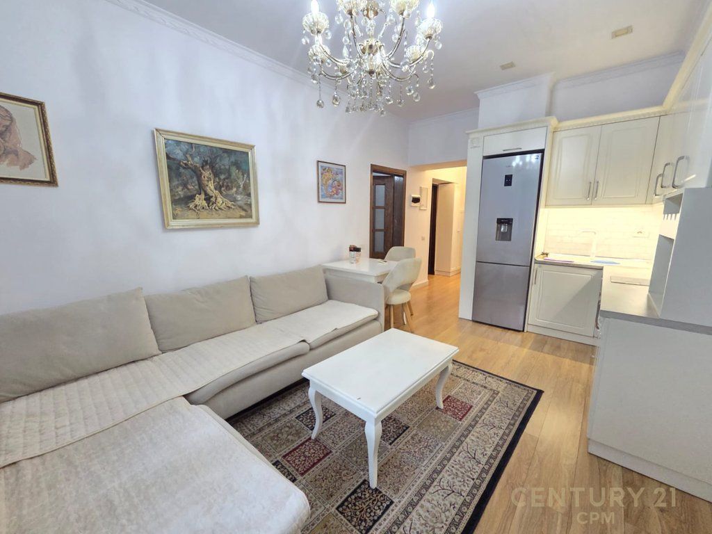 APARTAMET 2+1 ME QIRA TEK SHALLVARET bot143019