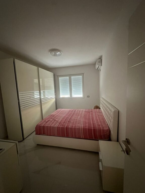 Jepet me qira apartament 2+1+2