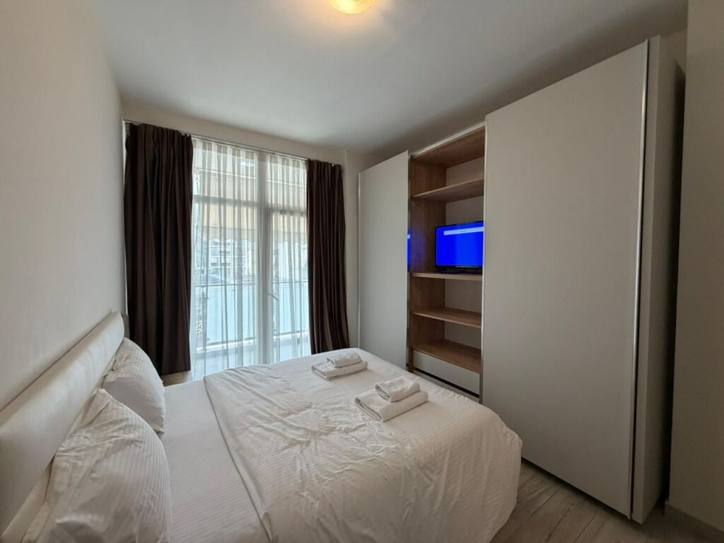 Apartment 2+1+Parking for rent at Kika 2 at the Paris Municipality.