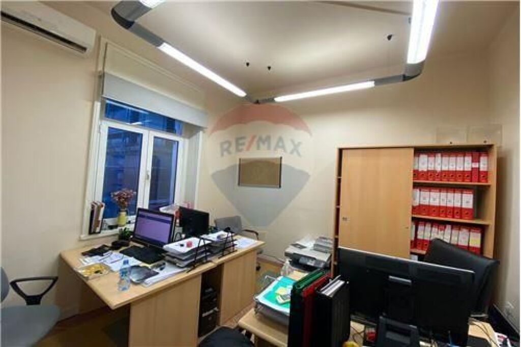Ufficio - In Affitto - Via Brigada VIII, Tirana(ID: 530261070-233)