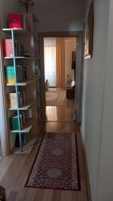 Shitet Apartament 2+1 te Bulevardi Zogu I 📍 Ndodhet pranë Ministrisë së Drejtësisë
