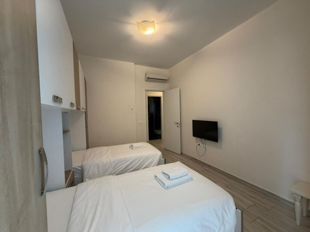 Apartment 2+1+Parking for rent at Kika 2 at the Paris Municipality.