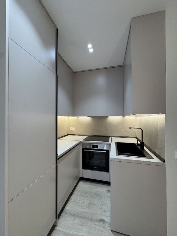 Shitet Apartament 2+1 në 21 Dhjetori, Tiranë, 238.000 Euro