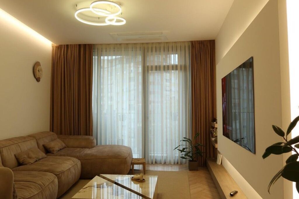Super appartamento moderno in vendita a Lake View Residence