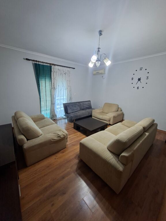 JEPET ME QIRA APARTAMENT 1+1 XHAMLLIKU