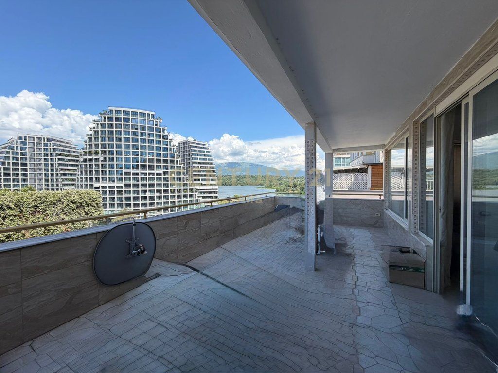 Premium Office 210 m² with Veranda and View of the Artificial Lake of Tirana – 5th Floor