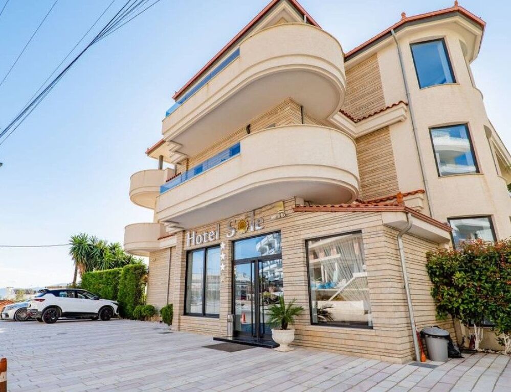 Hotel në shitje në Sarandë – Mundësi unike investimi pranë detit