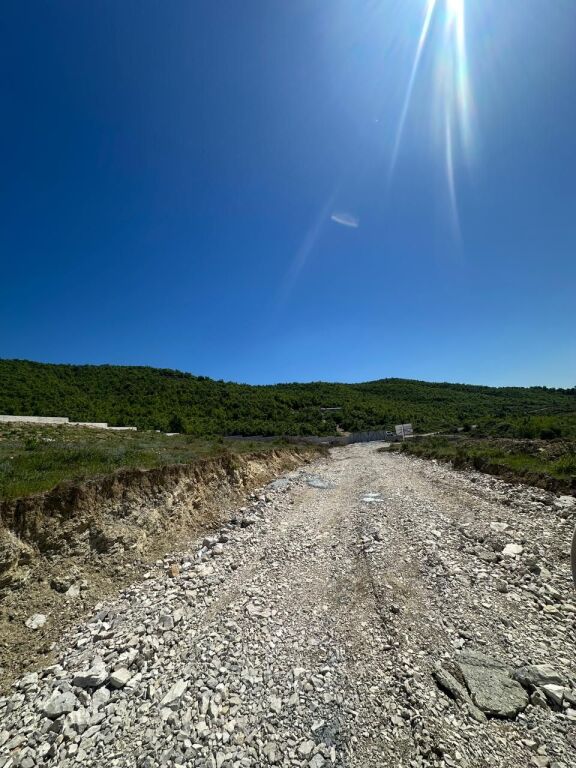 ESCLUSIVO TERRENO IN VENDITA CON LICENZA AGROTURISTICA APPROVATA NEL GOLFO DI LALZ !!   850,000 €