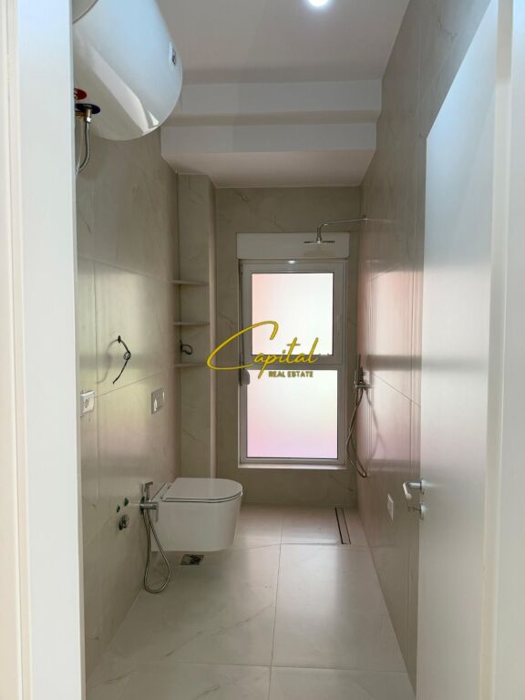 LOCALE COMMERCIALE IN AFFITTO 70 M2 RESIDENZA KADIU 400 EURO