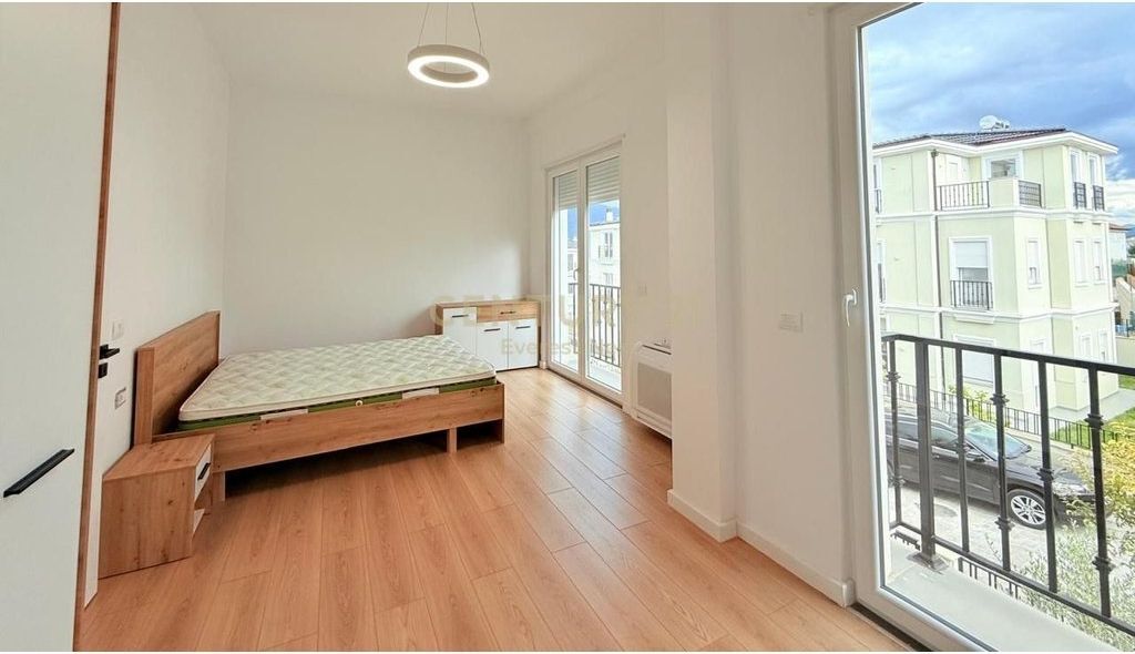VILLA MODERNA SU 3 PIANI IN AFFITTO VICINO A TEG!!!