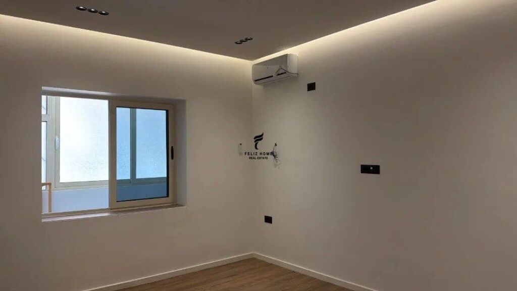 UFFICIO IN AFFITTO 70 M2 VASIL SHANTO 550 EURO FH-79386