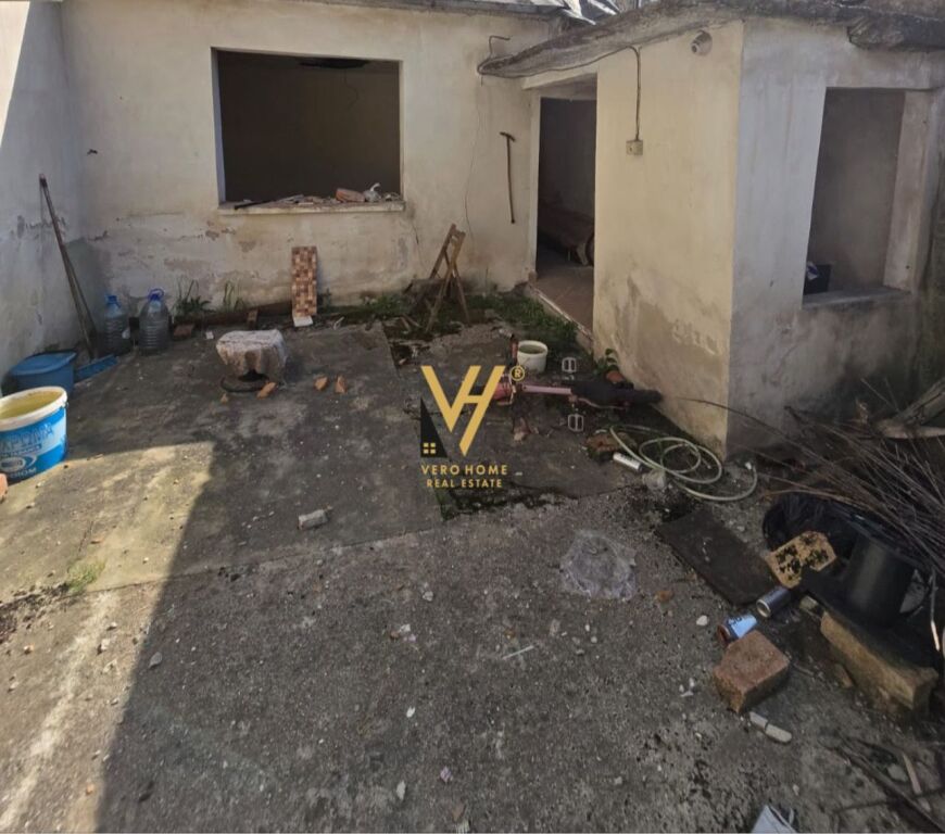 TERRENO CON EDIFICIO ESISTENTE IN VENDITA A SIRI KODRA 220.000 EURO