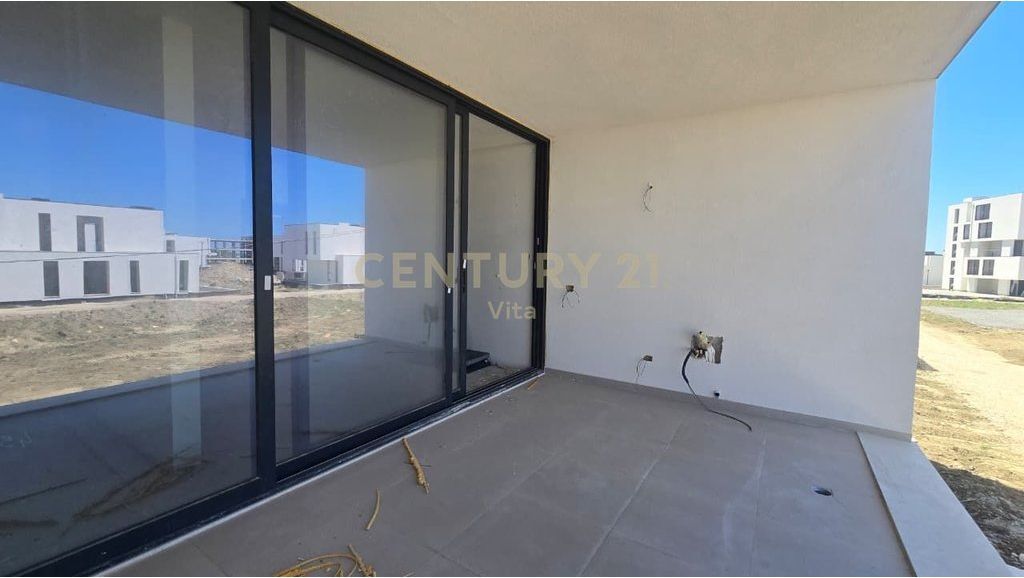 VENDESI 1+1 A " PORTO LALZI " HAMALLAJ ! 202,000 €