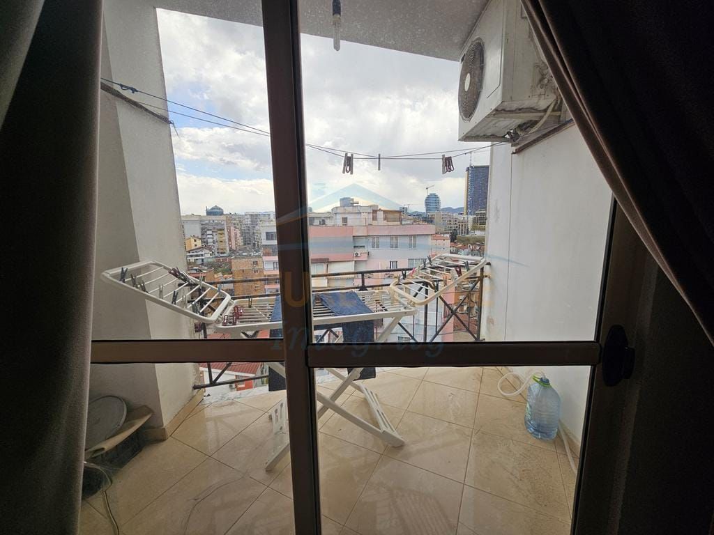Apartament 2+1,Rruga e Barrikadave!