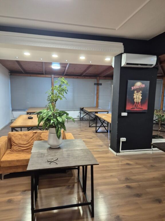 OFFICE FOR RENT 154 M2 KAVAJES STREET 90,000 LEKE FH-79256