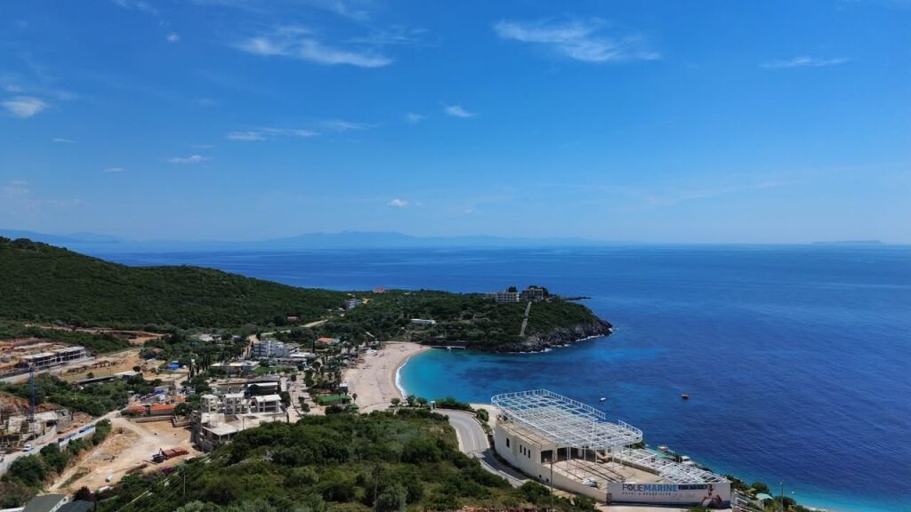 APARTMENT WITH VERANDA + PARKING FOR SALE IN JALE