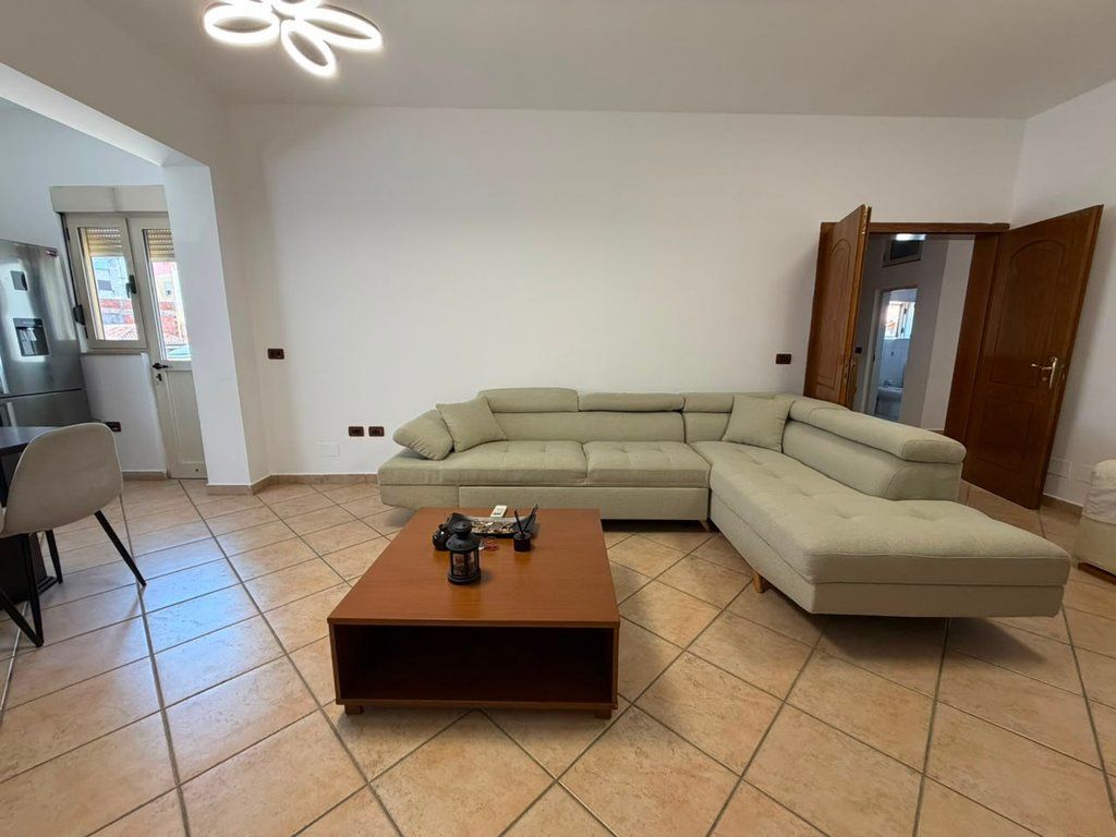 Affitto, Appartamento 2+1+2, 21 Dhjetori, Tirane