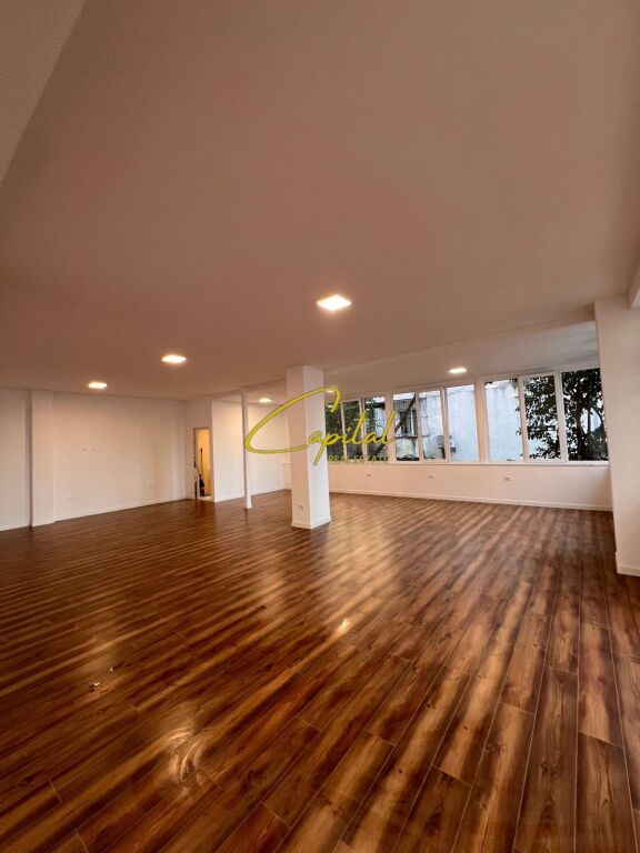 AMBIENT BIZNESI ME QIRA 150 M2 LIQENI I THATE 180.000 LEKE