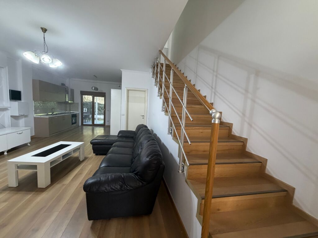 Villa, kolombo teg complex, 1500 euro