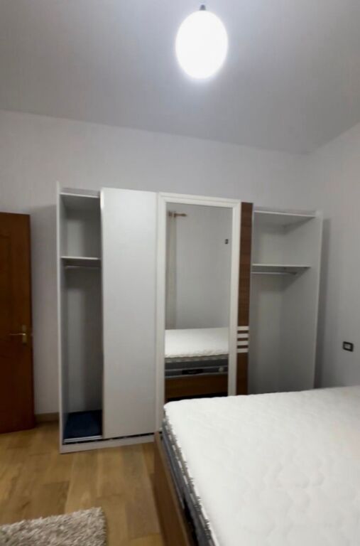1+1 entrance for rent in Sauk