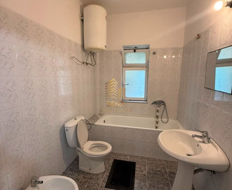 Rent, Private Entrance, 2+1+balcony+ Parking Spot, American Hospital 2, 45,000 Leke/month