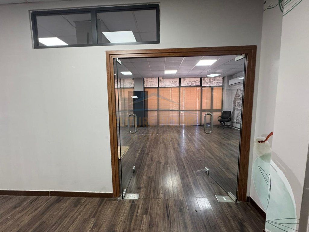 Rent, Premises, Zogu i I Boulevard.