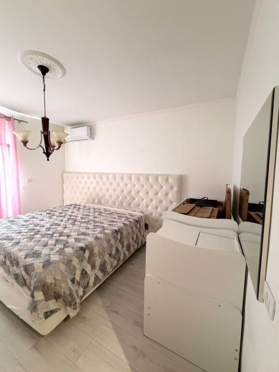 Appartamento 3+1+2 in vendita a Komuna e Parisit