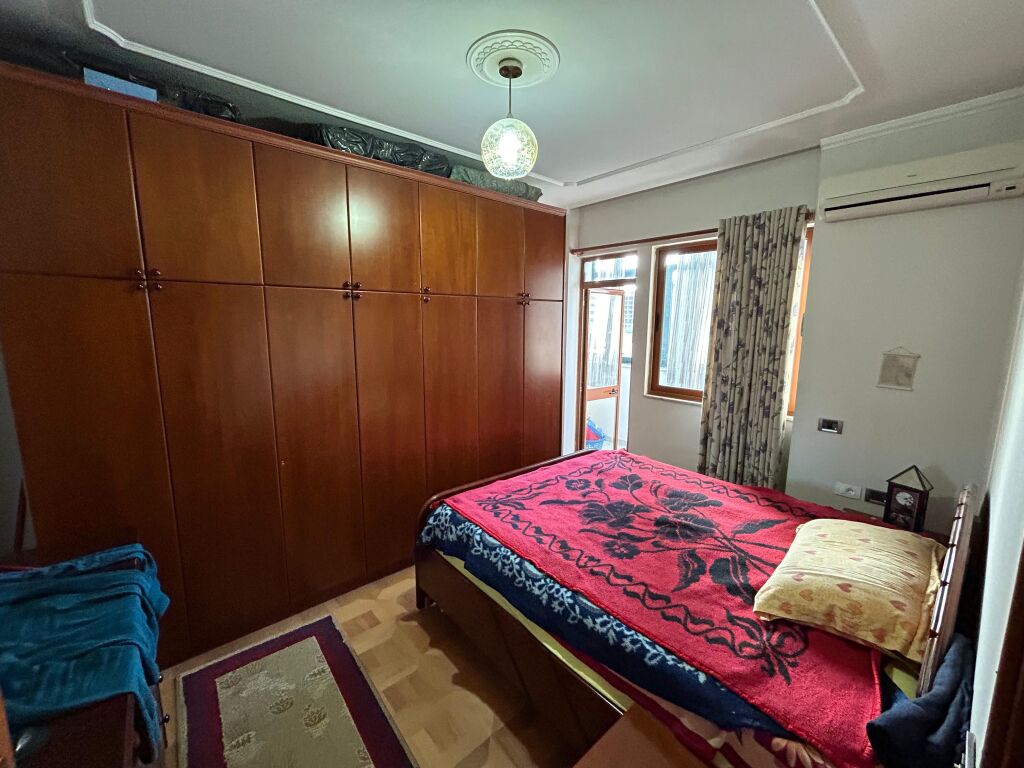 🏡 Appartamento 1+1 in affitto  📍 Di fronte a Delijorgji💰 40.000 Lek/mese