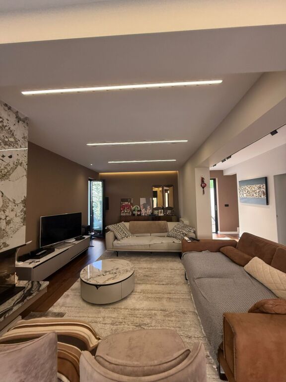 Super villa for sale in Sauk !!!