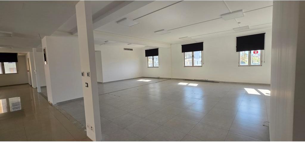 DELIJORGJI, VIA "KAVAJËS", EDIFICIO DI 4 PIANI IN AFFITTO! 13.500 € /Mese