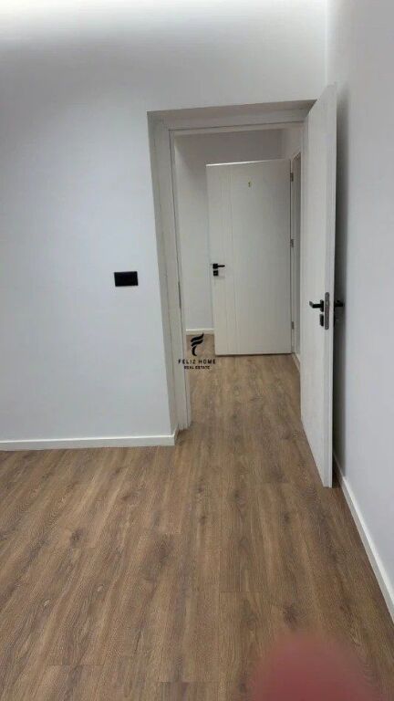 UFFICIO IN AFFITTO 70 M2 VASIL SHANTO 550 EURO FH-79386