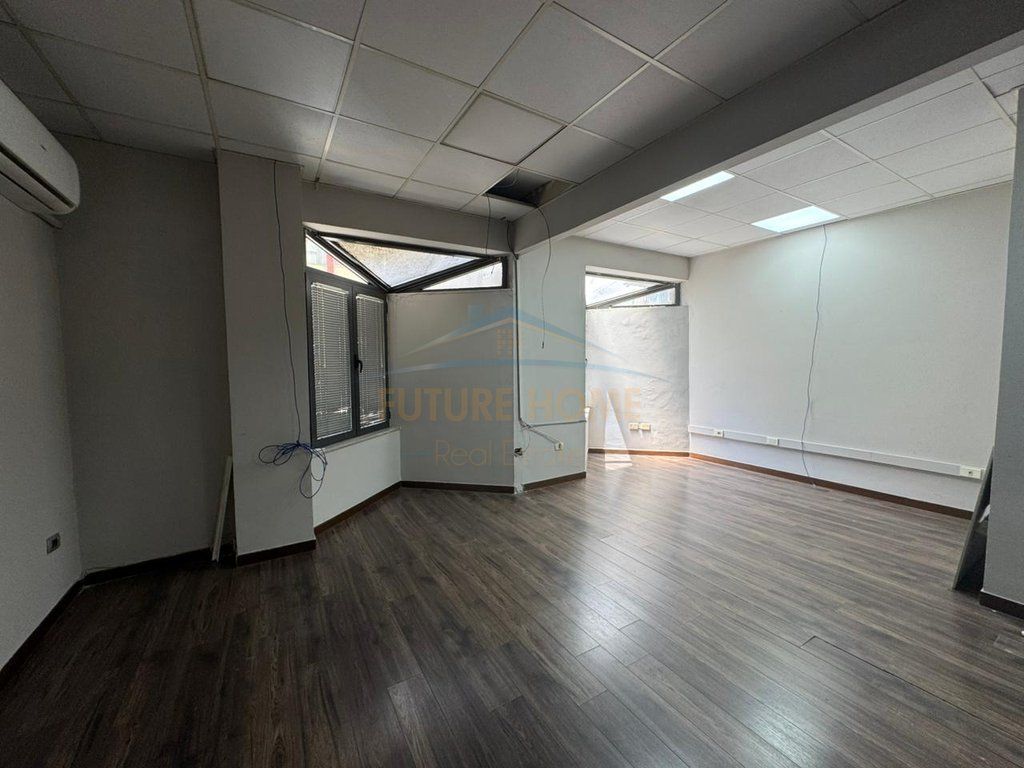 Rent, Premises, Zogu i I Boulevard.