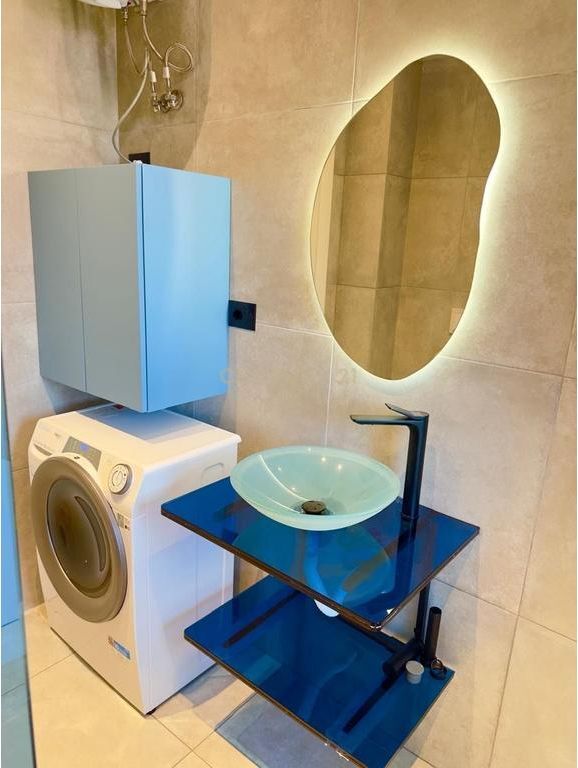 Japim me qira apartament luksoz 1+1 + post parkimi tek Square21 !!