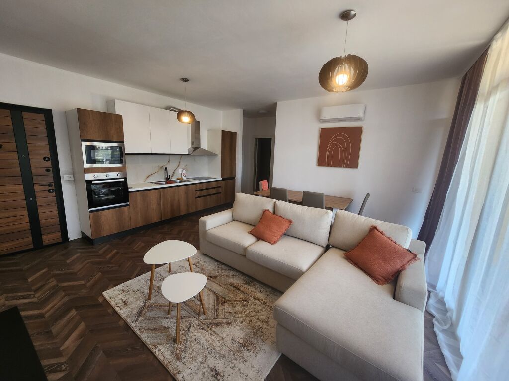 Apartament me qera 2+1 Paskuqan