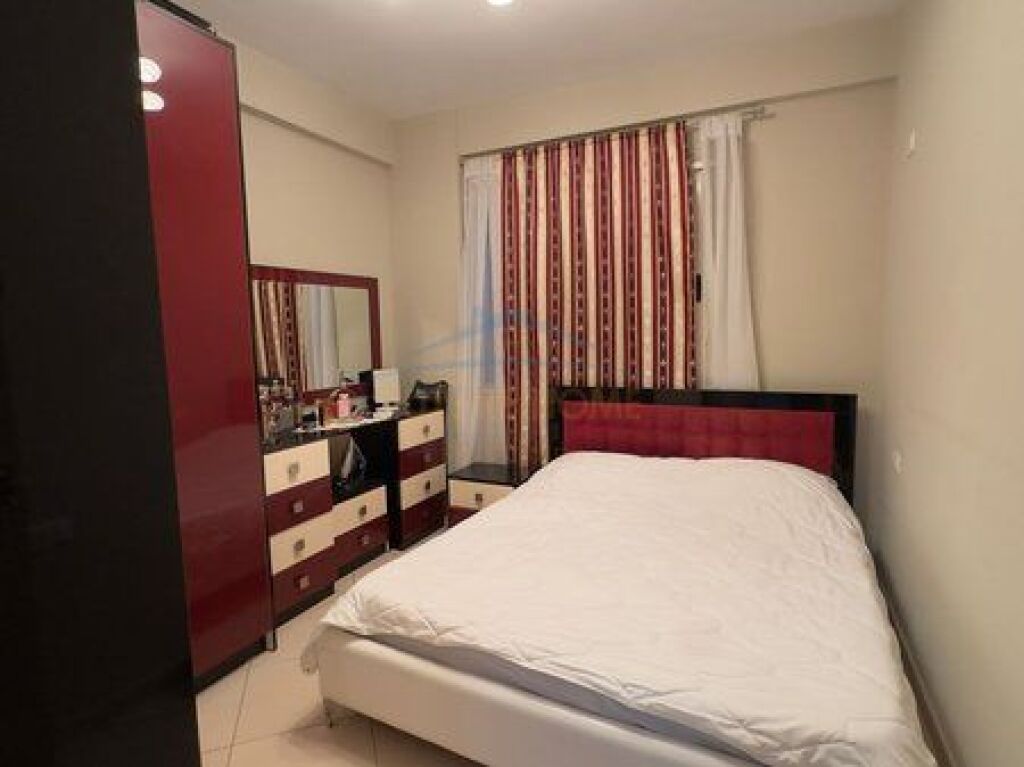 Shitet, Apartament 1+1, Rruga Bedri Karapici, Tirane .