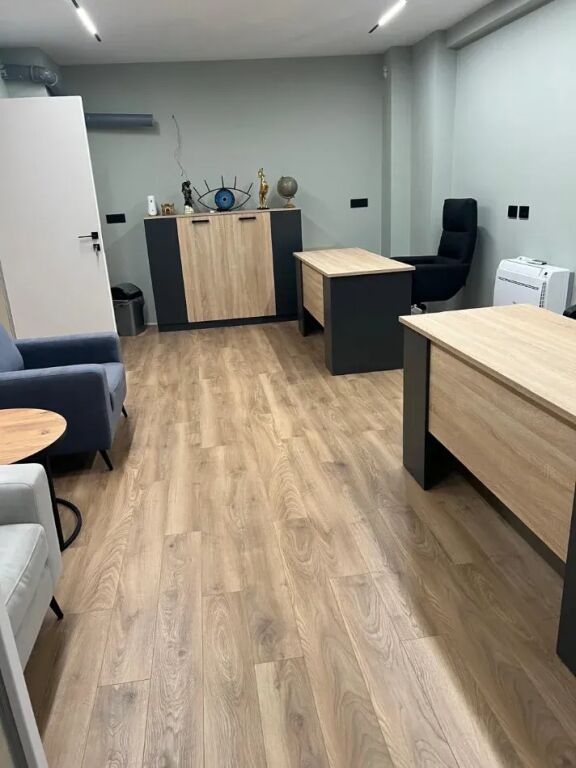 Ufficio in Affitto presso il Lago Secco (ID BZ2991) Tirana