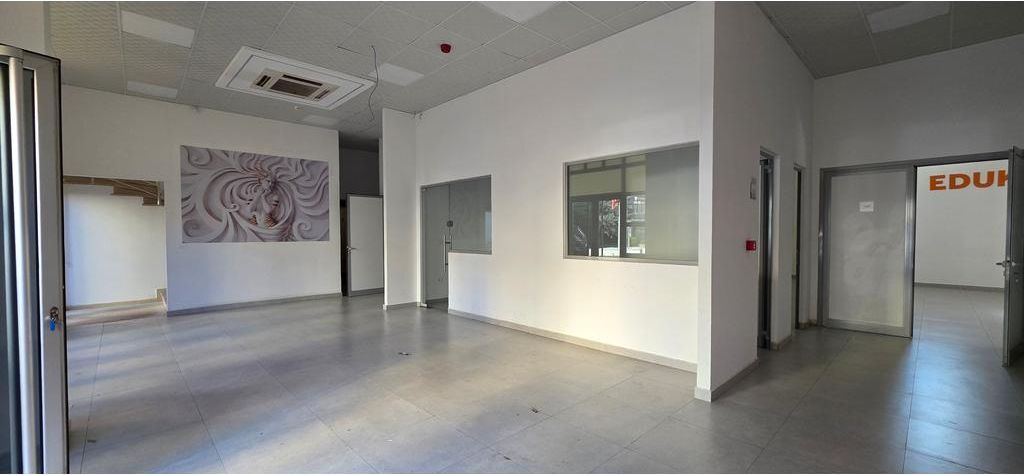 DELIJORGJI, VIA "KAVAJËS", EDIFICIO DI 4 PIANI IN AFFITTO! 13.500 € /Mese