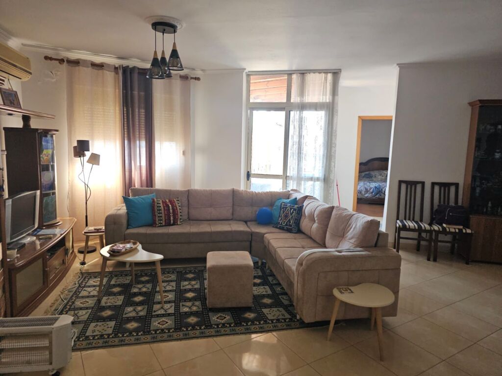Apartament 2+1,Rruga e Barrikadave!