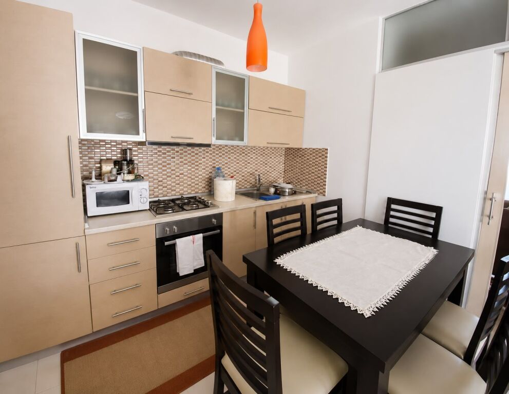 FOR RENT 1+1 APARTMENT NEAR THE POLICE STATION AREA, DURRES