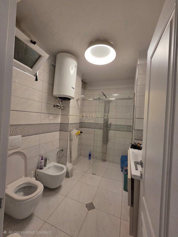 ESCLUSIVO APPARTAMENTO/DUPLEX IN VENDITA VICINO AL TRIBUNALE, DURRËS!        315.000 € 
