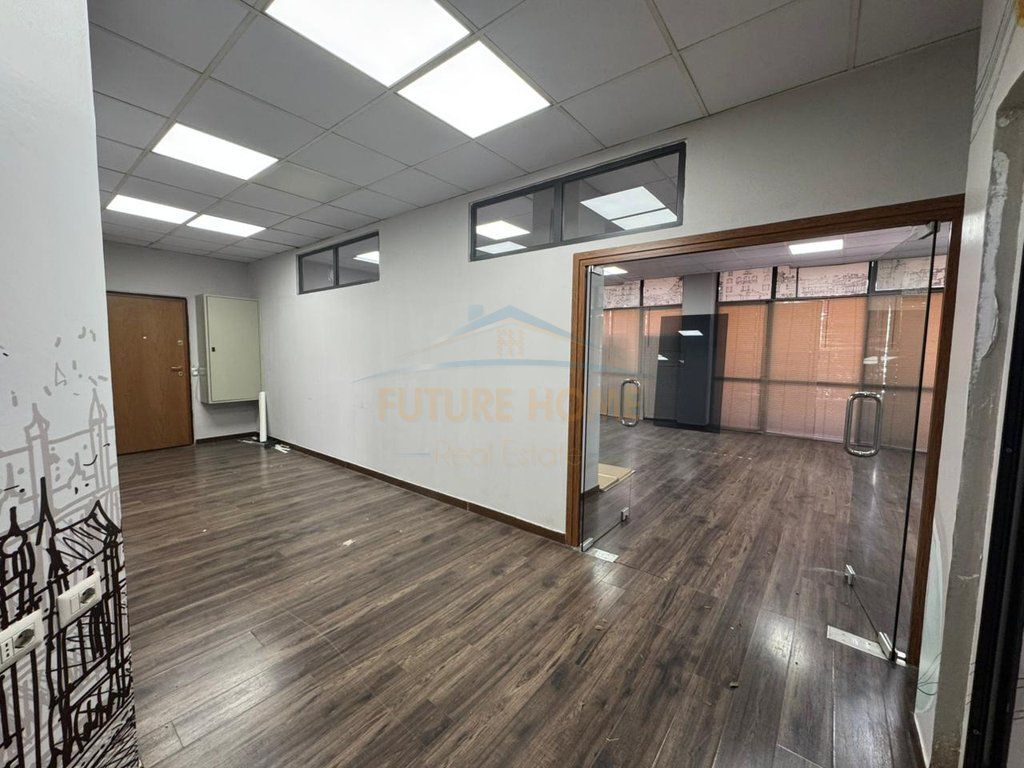 Rent, Premises, Zogu i I Boulevard.