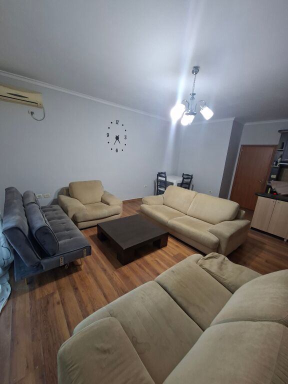 JEPET ME QIRA APARTAMENT 1+1 XHAMLLIKU